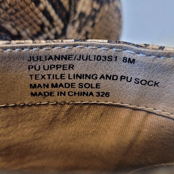 Steve Madden Julianne snake skin patern faux leather booties size 8M - Picture 8 of 8